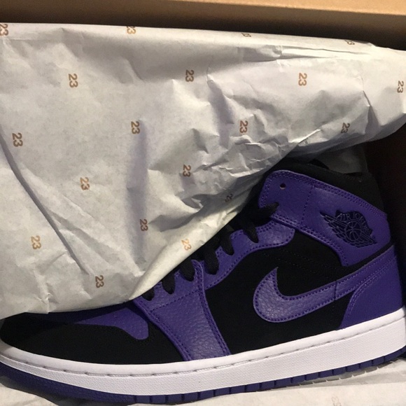 Air Jordan 1 Mid - Picture 2 of 4